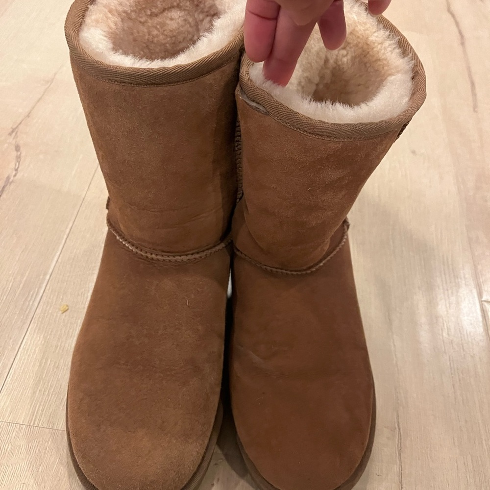 Ugg Classic Short boot